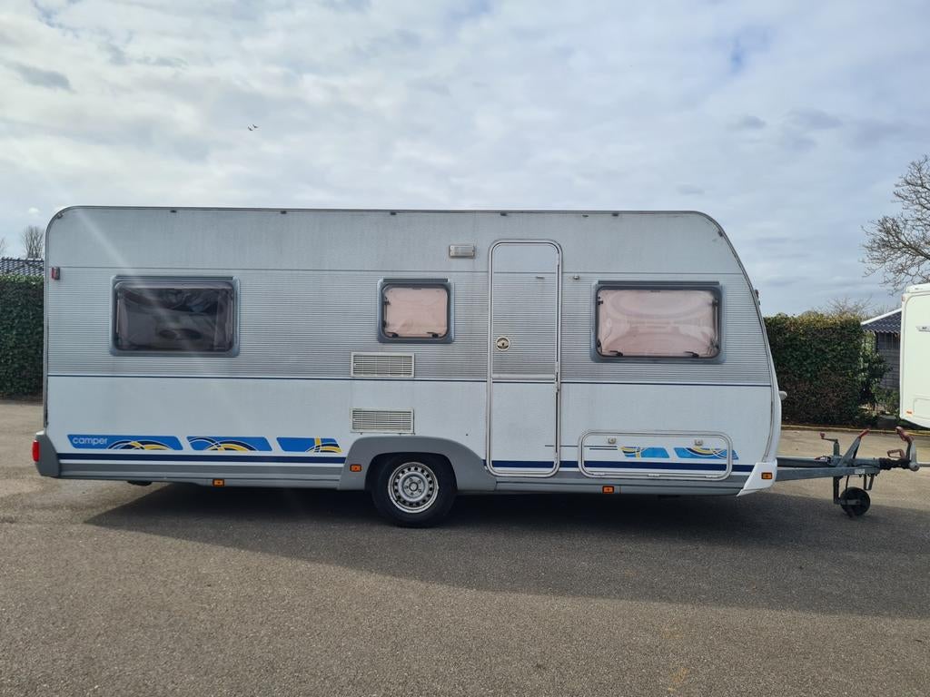 Dethleffs Camper 510 TK (incl. stallingsmogelijkheid), Caravans en Kamperen, Caravans, Rondzit, Dwarsbed, Bedrijf, Dethleffs