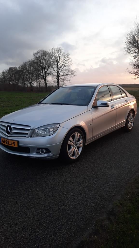 Mercedes-Benz C-Klasse 2.2 CDI C200 Sedan 2009 Grijs, Auto's, Mercedes-Benz, Zwart, 4 cilinders, 19 km/l, 1405 kg