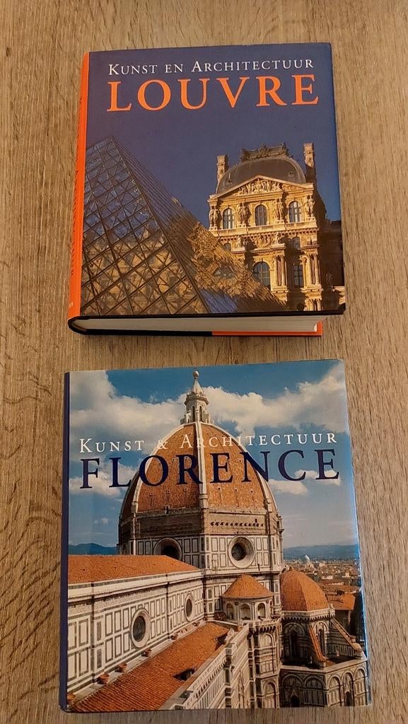 Kunst en Architectuur Louvre en Florence 2 voor 8 €, Ophalen of Verzenden, Zo goed als nieuw, Architectuur algemeen