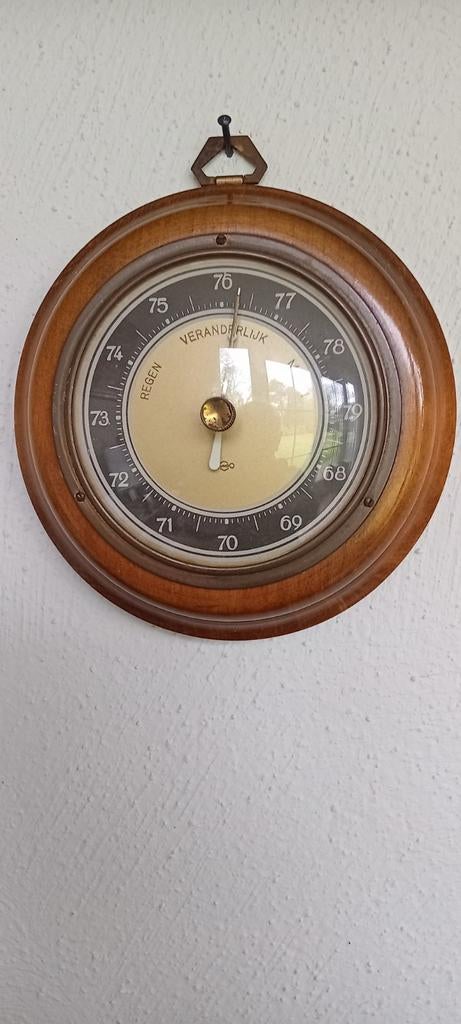 Barometer in houten omlijsting, diameter 13cm, Ophalen of Verzenden, Zo goed als nieuw, Barometer