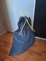 Gratis vuilniszak met kleren maat s en m voor heren, Ophalen, Voetbal