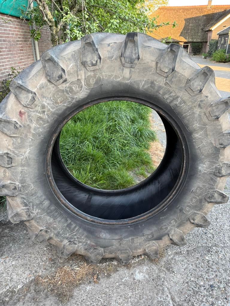 Pirelli/trelleborg 600/65R34 tm800, Zakelijke goederen, Agrarisch | Onderdelen | Banden, Velgen en Assen, Ophalen