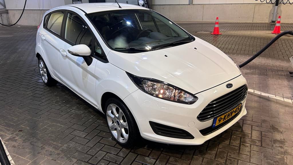 Ford Fiesta 1.0 APK t/m 26-04-2027, 40 €/maand, 525 kg, Origineel Nederlands, Handgeschakeld