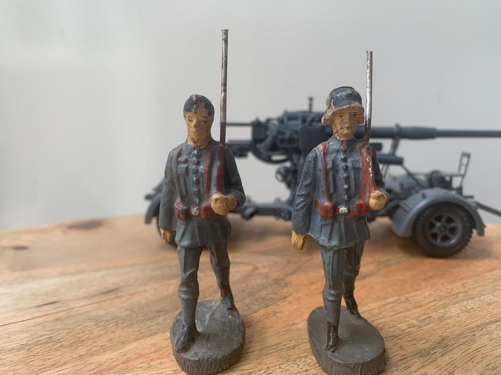 Elastolin Marcherende Luftwaffe soldaten, Ophalen of Verzenden, Luchtmacht, Duitsland, Miniatuur of Beeldje