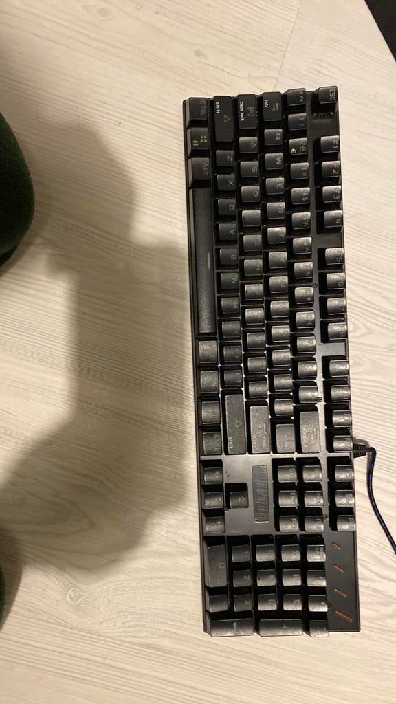 Mooie Led light gaming keyboard, Gaming toetsenbord, Ophalen of Verzenden, Zo goed als nieuw, Qwerty