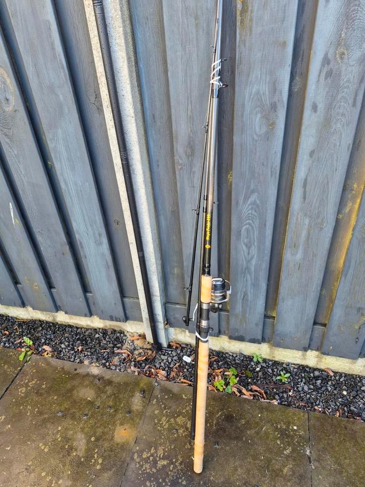 Werphengel met molen - Artno: HC02102 Action: Medium, Watersport en Boten, Hengelsport | Algemeen, Gebruikt, Complete hengel, Ophalen