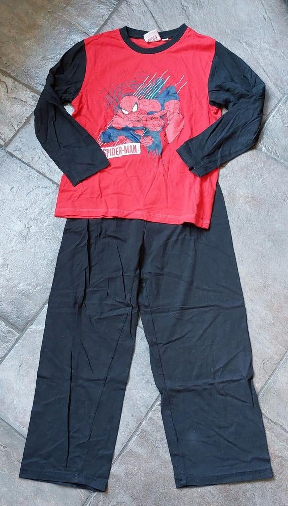 Spiderman pyjama maat 128 134, Ophalen of Verzenden, Zo goed als nieuw, Jongen, Nacht- of Onderkleding