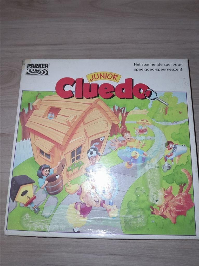 cluedo junior - s4926, Hobby en Vrije tijd, Gezelschapsspellen | Bordspellen, Verzenden, Zo goed als nieuw