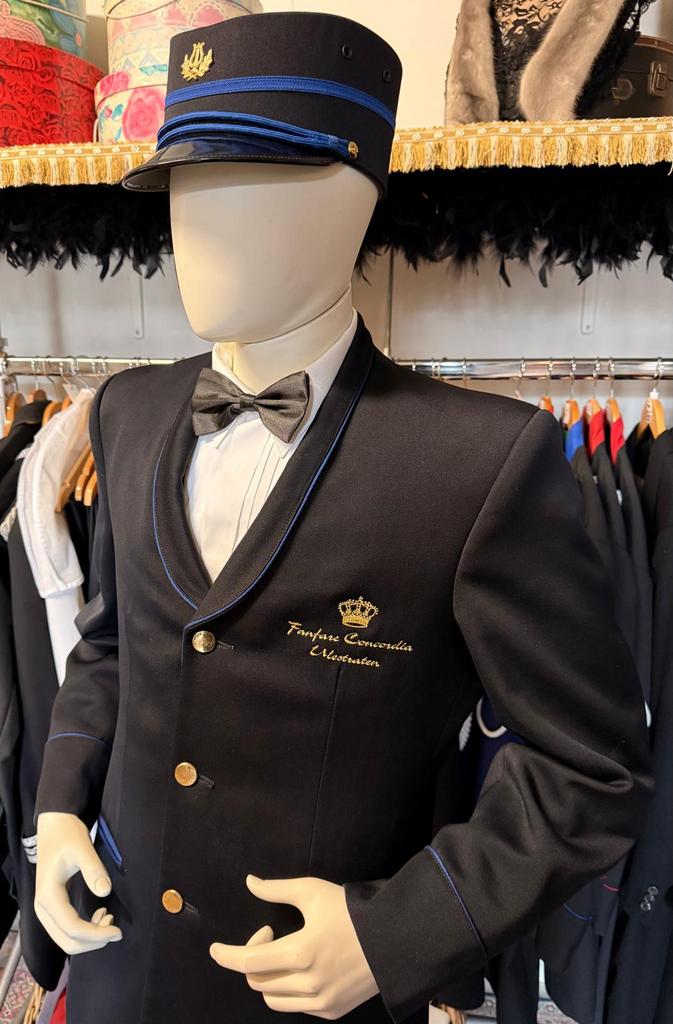 Uniform ,fanfare jassen ( broek en pet ), Ophalen of Verzenden, Zo goed als nieuw, Overige maten