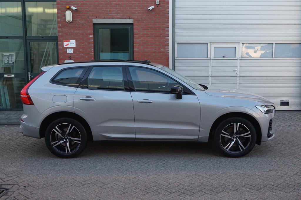 Volvo XC60 2.0 T6 Plug-in hybrid AWD R-Design Pano, HUD, H&K, Automaat, Verwarming stoelen achter, Gebruikt, 1969 cc