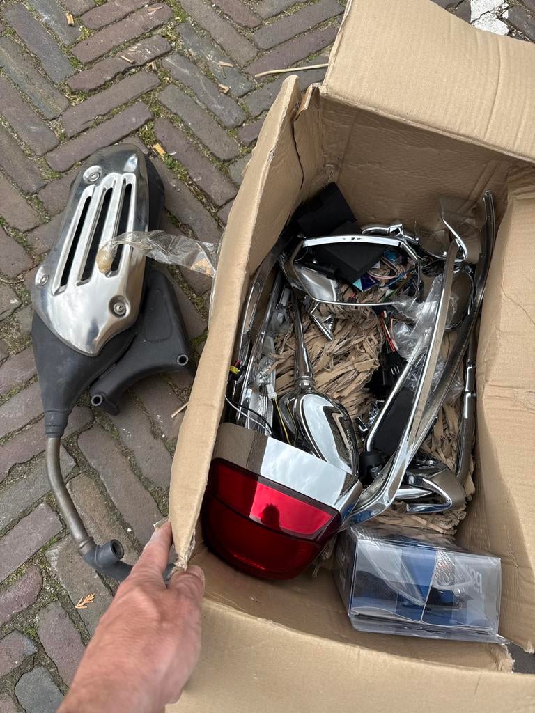 Vespa Sprint onderdelen, nieuw en orgineel, Fietsen en Brommers, Brommeronderdelen | Scooters, Ophalen of Verzenden, Nieuw, Overige typen