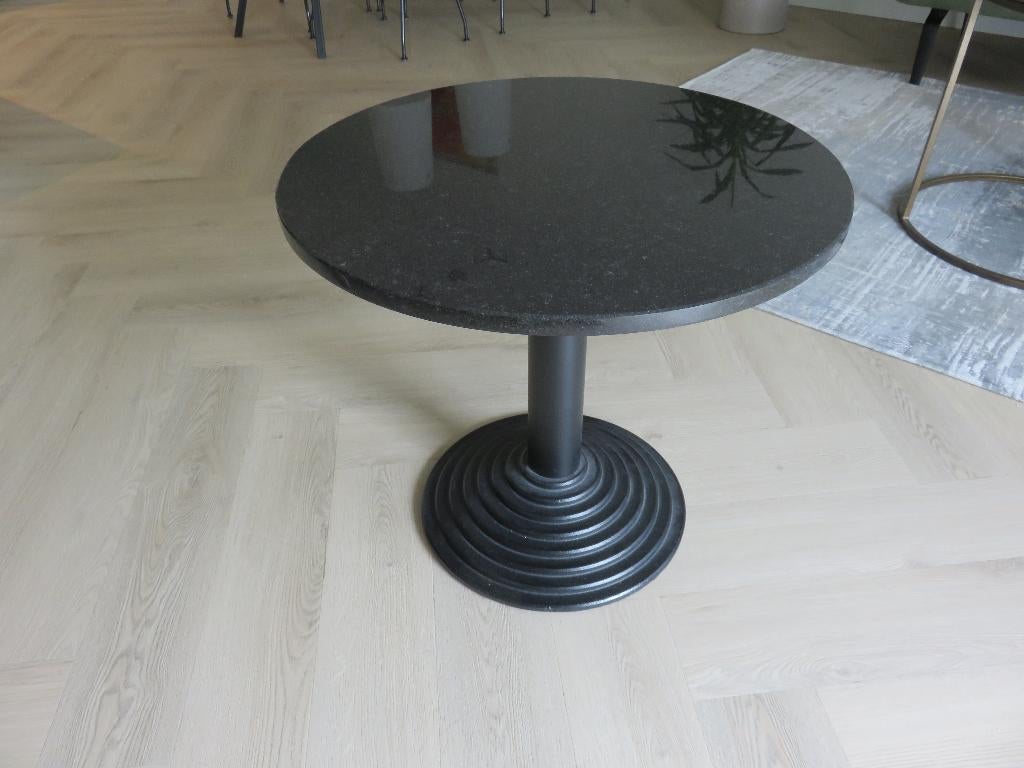 Bijzettafeltje uit marmeren uitvoering, Huis en Inrichting, Overige materialen, Rond, 55 tot 75 cm, Zo goed als nieuw