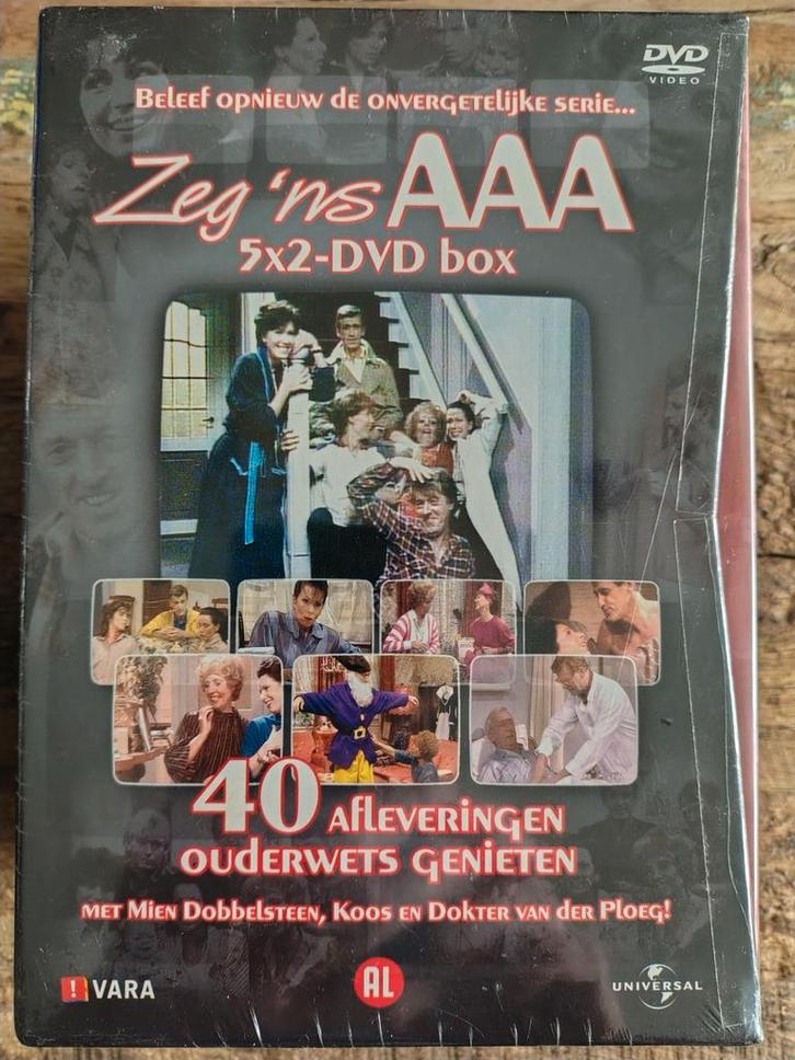 Zeg 'ns AAA 5x2-DVD box en De Complete Nieuwe Serie, Cd's en Dvd's, Dvd's | Tv en Series, Zo goed als nieuw, Komedie, Boxset, Alle leeftijden