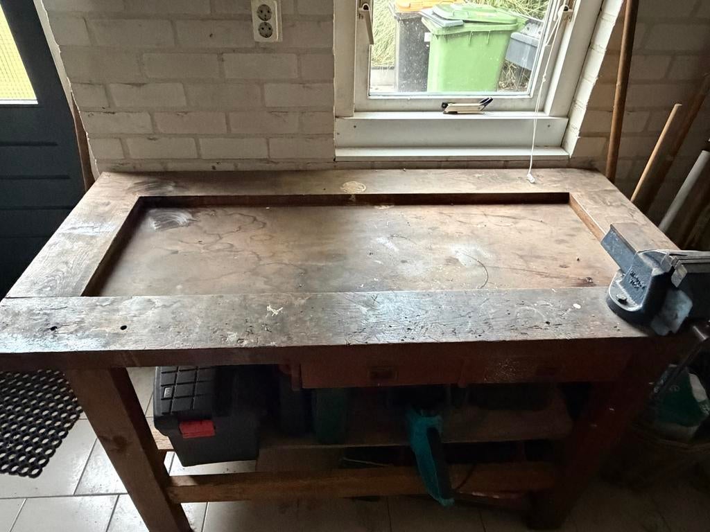 Robuuste werkbank met bankschroef, Doe-het-zelf en Verbouw, Werkbanken, Ophalen, Gebruikt, 170 cm of meer, Bankschroef