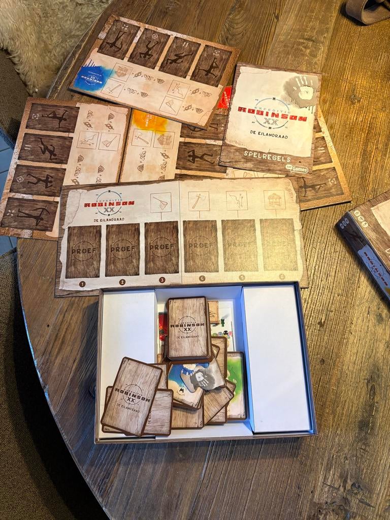 Expeditie Robinson: De Eilandraad - Bordspel, Een of twee spelers, Ophalen of Verzenden, Zo goed als nieuw