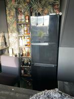 Indesit Koel-vriescombinatie - Zwart, Ophalen, 150 tot 200 liter, Gebruikt, Met aparte vriezer