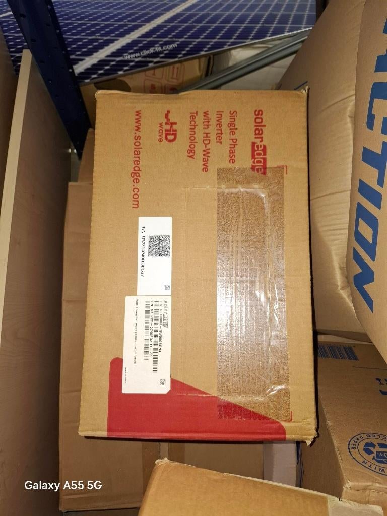 Solaredge omvormer met diverse bevestigingsmaterialen, Doe-het-zelf en Verbouw, Zonnepanelen en Toebehoren, Ophalen, Nieuw, Overige typen