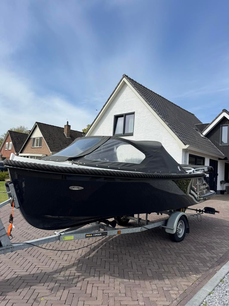 Corsiva 590 (595) 40 PK inclusief pega Corsivaliner trailer, Watersport en Boten, Sloepen, Ophalen, Gebruikt, 30 tot 50 pk, Snelvarend