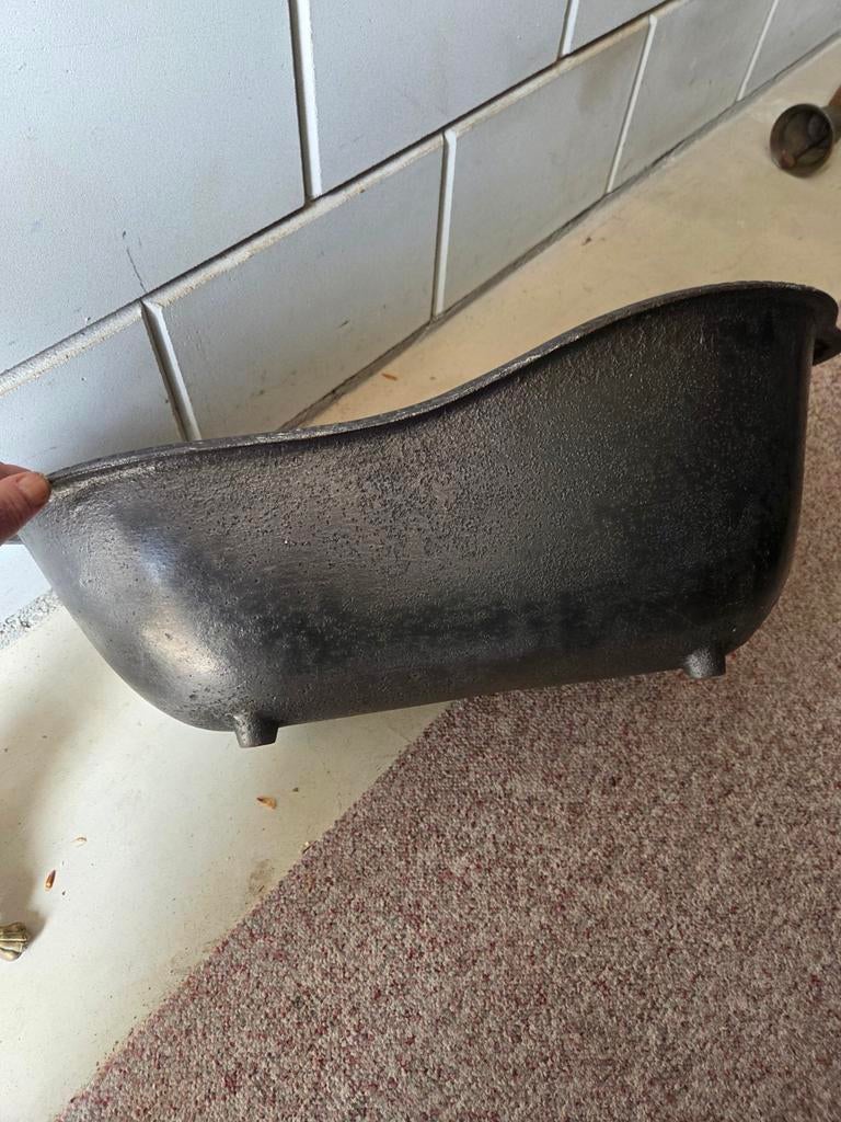 Antieke gietijzeren kolenbak / kolenkit, Ophalen