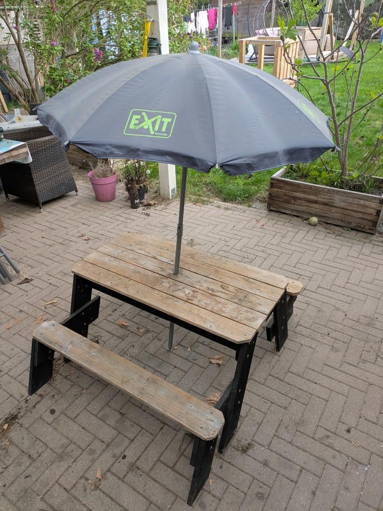 Exit kinder picknick/speeltafel met parasol, Kinderen en Baby's, Speelgoed | Speeltafels, Ophalen, Gebruikt