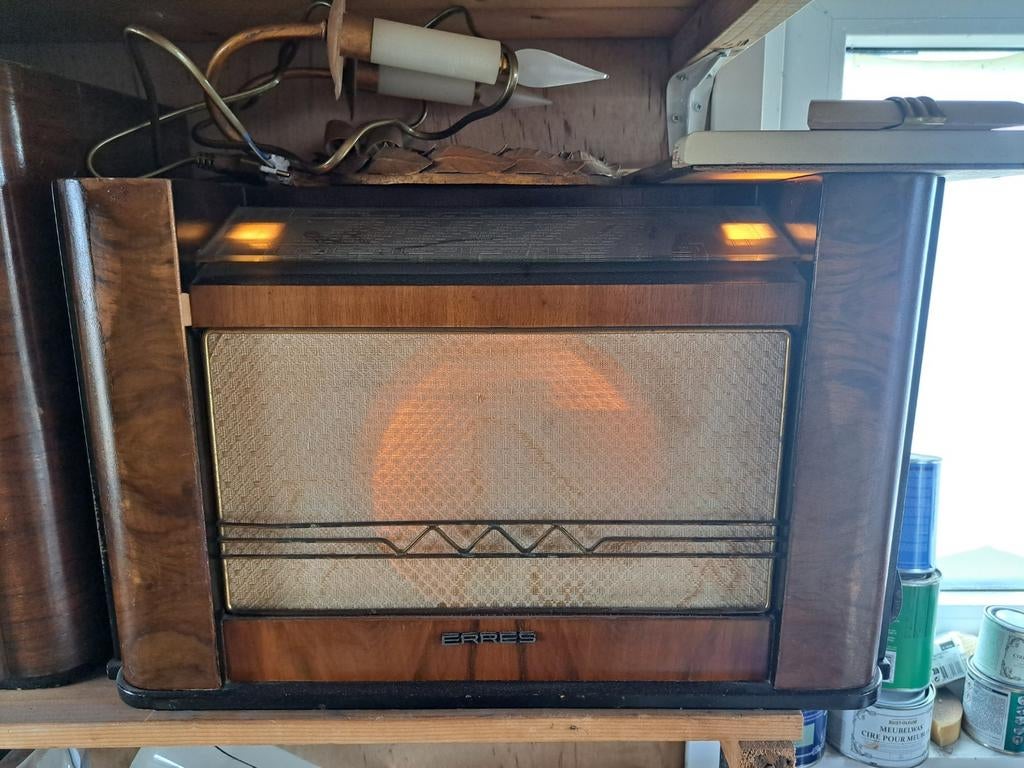 Antieke radio met Bluetooth speaker en sfeerverlichting, Ophalen