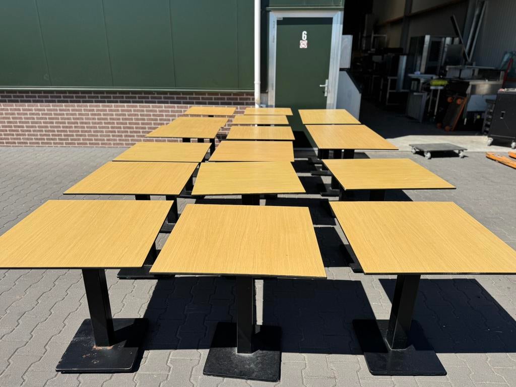 Tafels 17x, Ophalen of Verzenden, Gebruikt, Meubilair