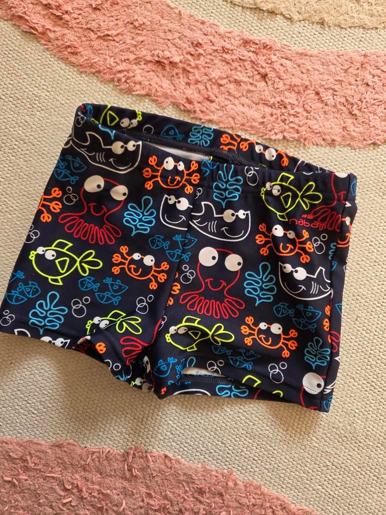 Zwembroekje nabaji visjes maat 98-104 paar pluisjes op achte, Kinderen en Baby's, Kinderkleding | Kinder-zwemkleding, Gebruikt
