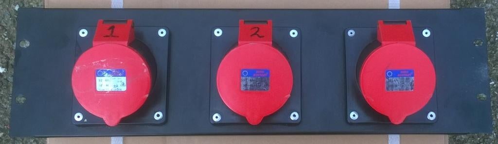 Paneel 19 inch 3-fase, 3x Uitgang 32 Ampere, Muziek en Instrumenten, Gebruikt, Ophalen of Verzenden, Nb, Nb