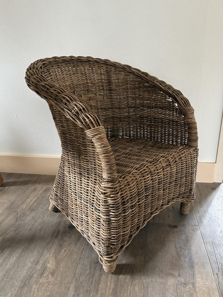 Rotan kinderstoeltje, Kinderen en Baby's, Kinderkamer | Tafels en Stoelen, Ophalen, Zo goed als nieuw, Stoel(en)