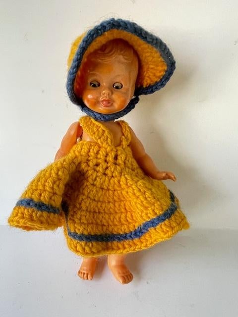 Vintage plastic popje slaapoogjes. Galba / merk ooievaar., Verzamelen, Poppen, Gebruikt, Pop, Ophalen