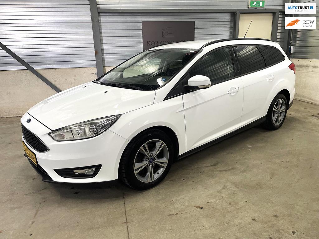Ford Focus Wagon 1.5 Titanium Edition 2e eigenaar navi APK, Stof, 4 cilinders, 150 pk, Wit