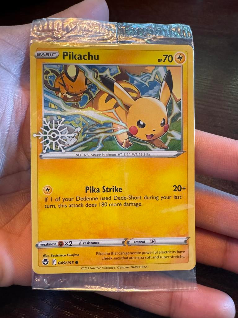 Pikachu 049/195 Snowflake Stamp Cosmo Holo (Sealed), Ophalen of Verzenden, Nieuw, Losse kaart, Foil