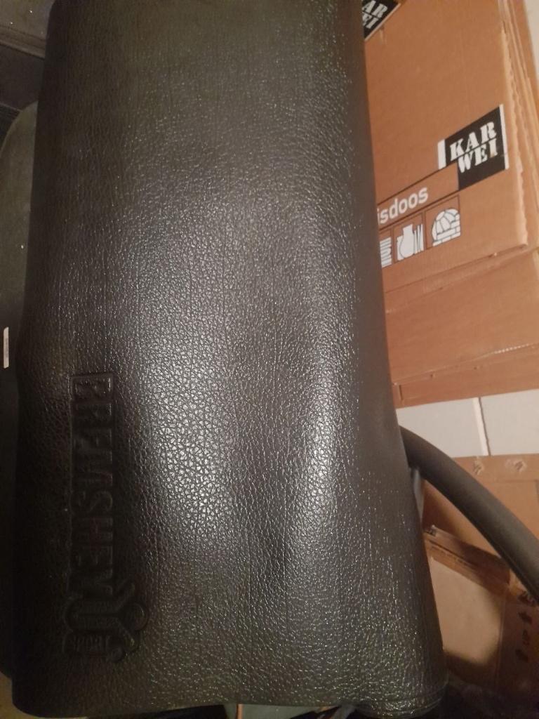 Dikke yogamat, Ophalen, Zo goed als nieuw, Yogamat