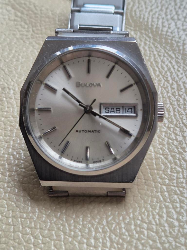 Bulova automatic in gave staat, Sieraden, Tassen en Uiterlijk, Horloges | Heren, Ophalen of Verzenden, Zo goed als nieuw, Staal