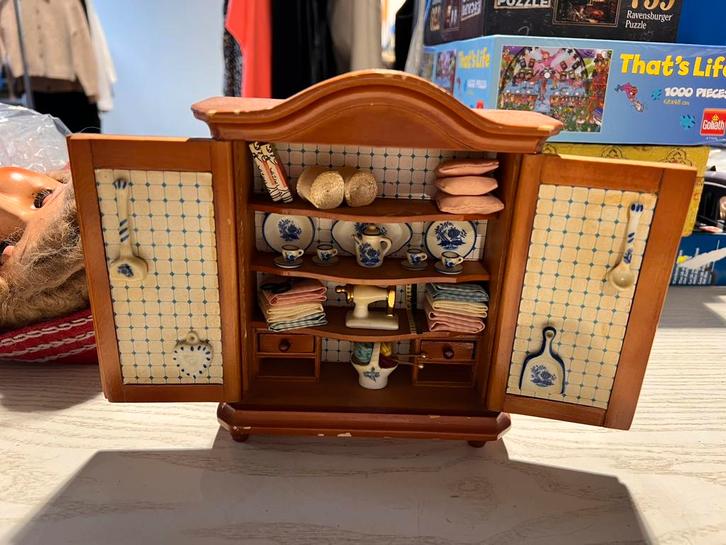 Reutter miniatuur servieskast porceleinkast kast, Verzamelen, Poppenhuizen en Toebehoren, Gebruikt, Overige typen, Ophalen of Verzenden