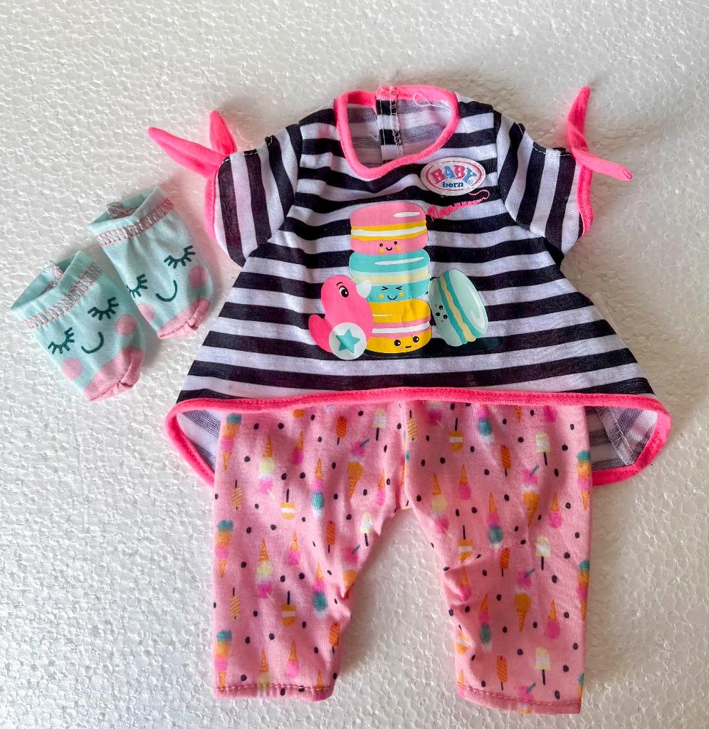 Baby born kledingsetje met bijbehorende sokjes, Ophalen of Verzenden, Zo goed als nieuw, Babypop