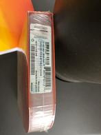 Outlook 2010 ( geseald ) & boek office 2010, Ophalen of Verzenden, Nieuw