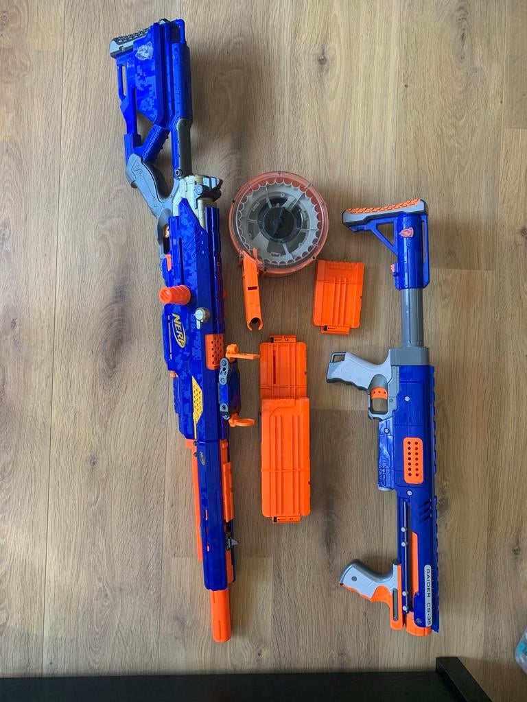 2 Nerf Blasters met Pijltjes en Extra Magazijnen, Ophalen of Verzenden, Gebruikt, Jongen of Meisje