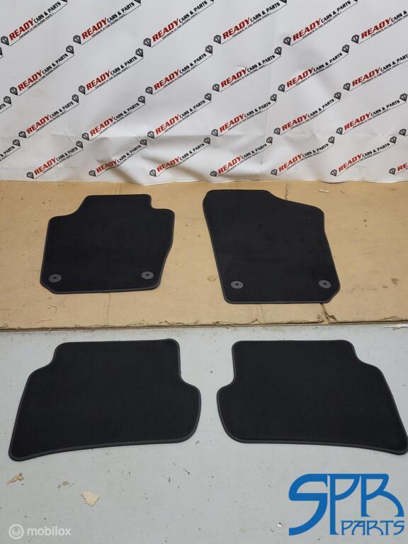 Matten set Zwart Seat Ibiza 6J ('08-'17) 6J0863011 LOE NIEUW, Nieuw, Ophalen of Verzenden, Seat, Seat