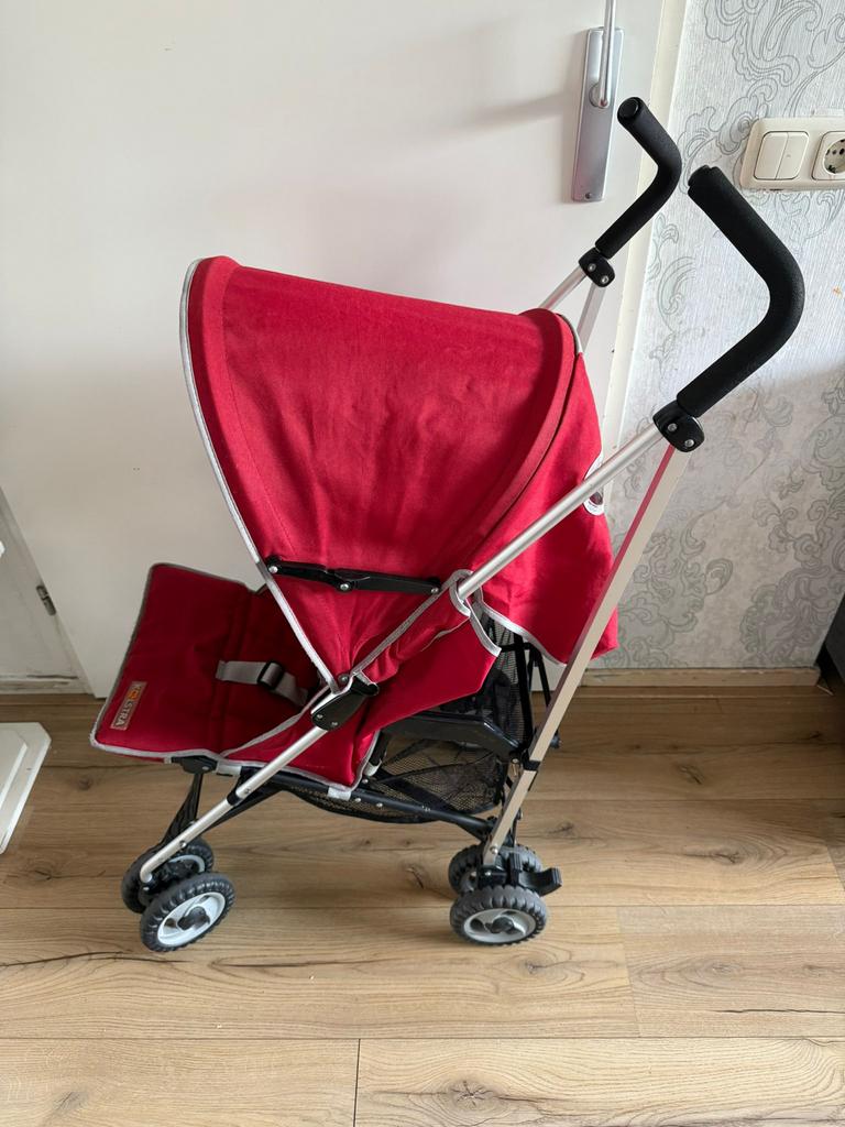 Koelstra buggy rood, Kinderen en Baby's, Buggy's, Ophalen, Gebruikt, Koelstra, Verstelbare rugleuning