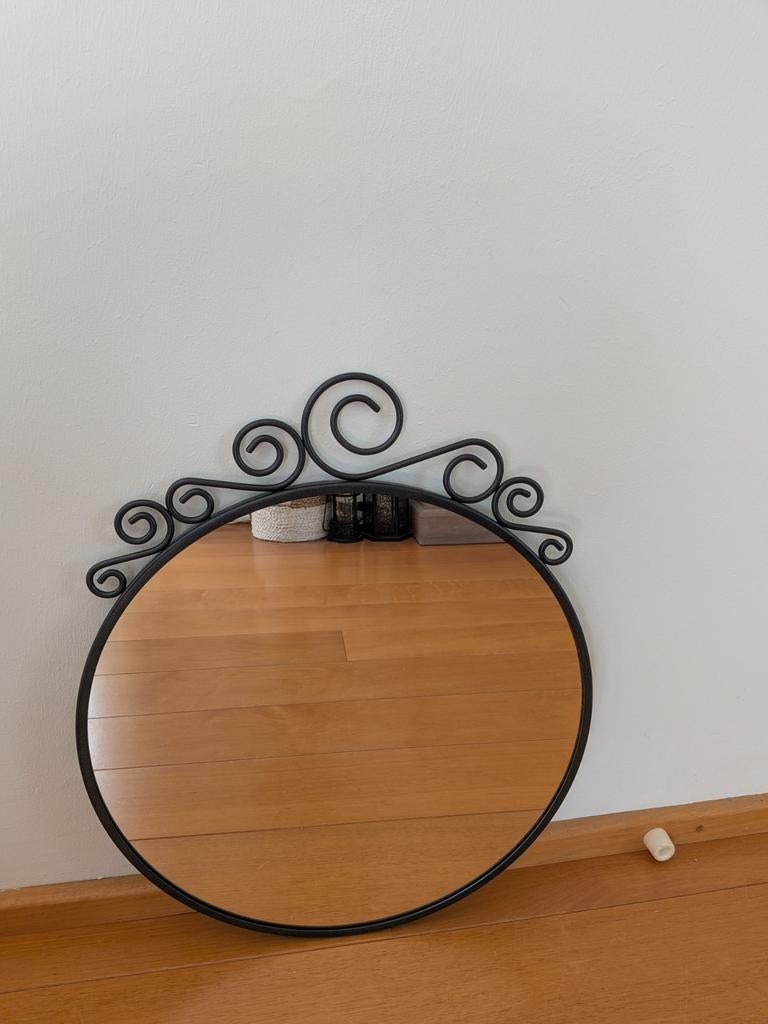 IKEA EKNE spiegel, rond, 50 cm breed, zwart metaal, Huis en Inrichting, Woonaccessoires | Spiegels, Ophalen, Zo goed als nieuw