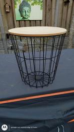 Modern bijzettafeltje - Zwart metaal met houten blad, Huis en Inrichting, Tafels | Bijzettafels, Ophalen, Minder dan 45 cm, Rond