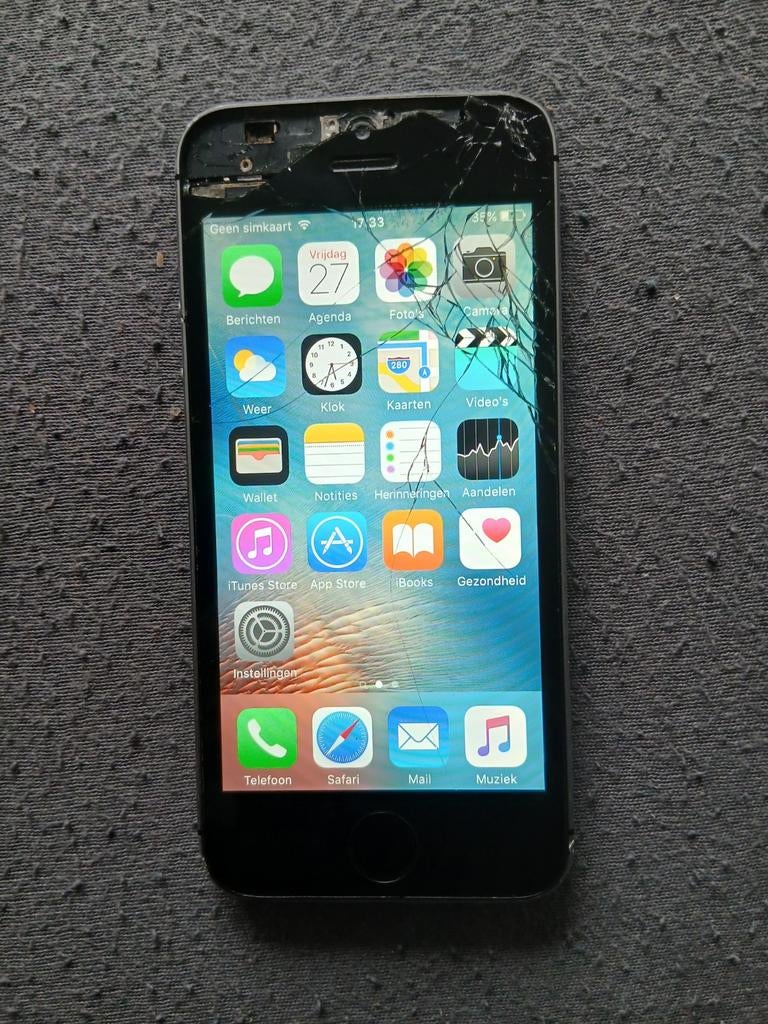 Iphone 5S met schade, Telecommunicatie, Mobiele telefoons | Apple iPhone, Gebruikt, 32 GB, Ophalen of Verzenden, Zonder abonnement