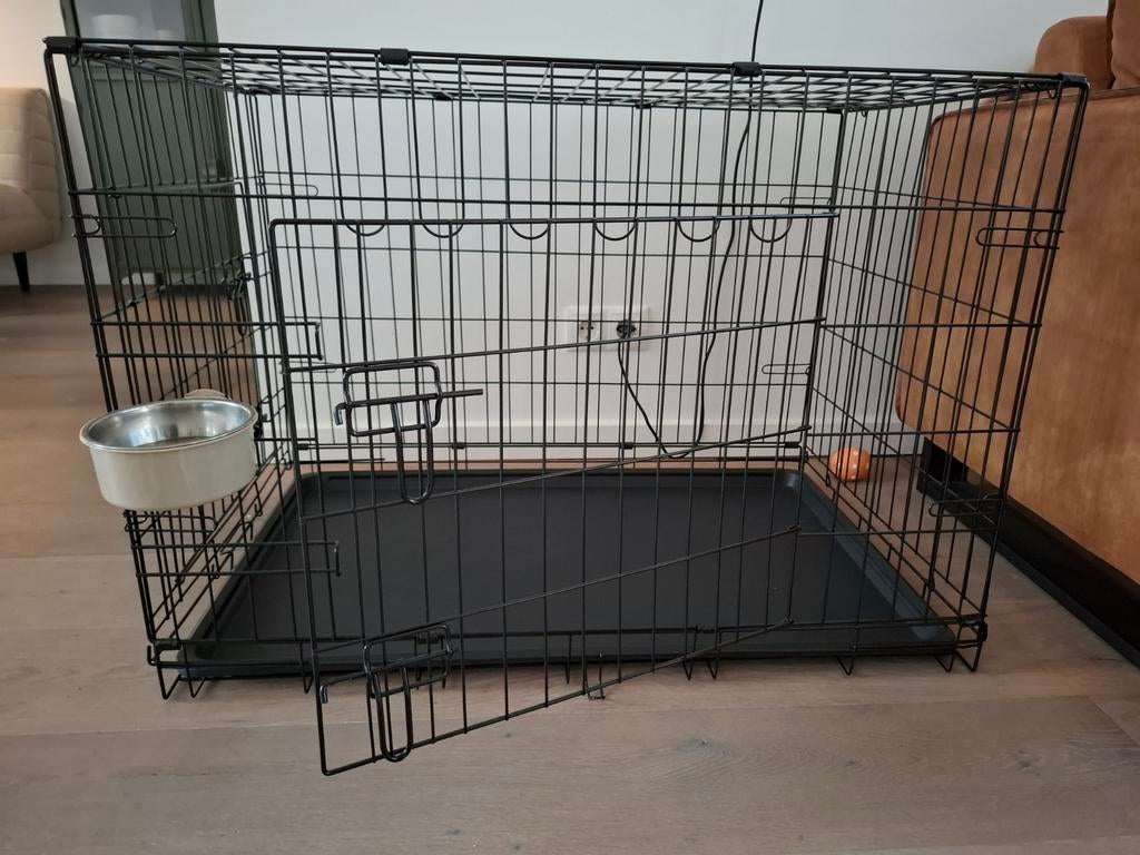 Zwarte bench maat L met 2 deurtjes 92x57x64, Dieren en Toebehoren, Hondenhokken, Zo goed als nieuw, Minder dan 65 cm, 75 tot 110 cm