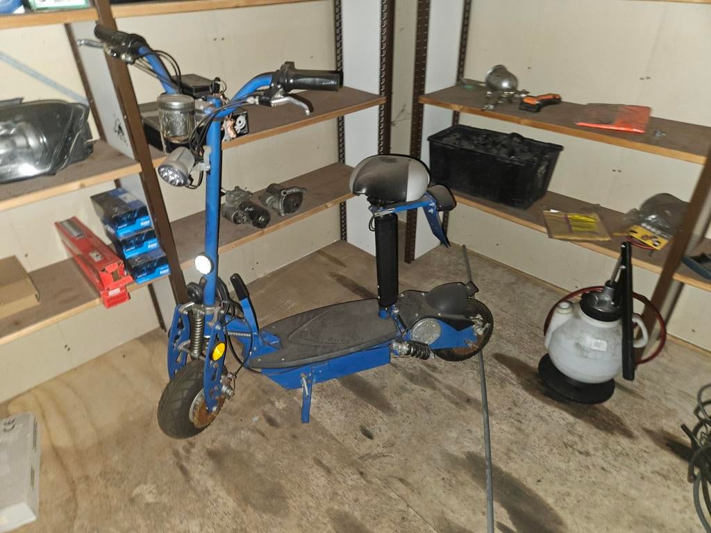 Elektrische step, accu's defect, Ophalen of Verzenden, Gebruikt, Elektrische step (E-scooter), Onbekend