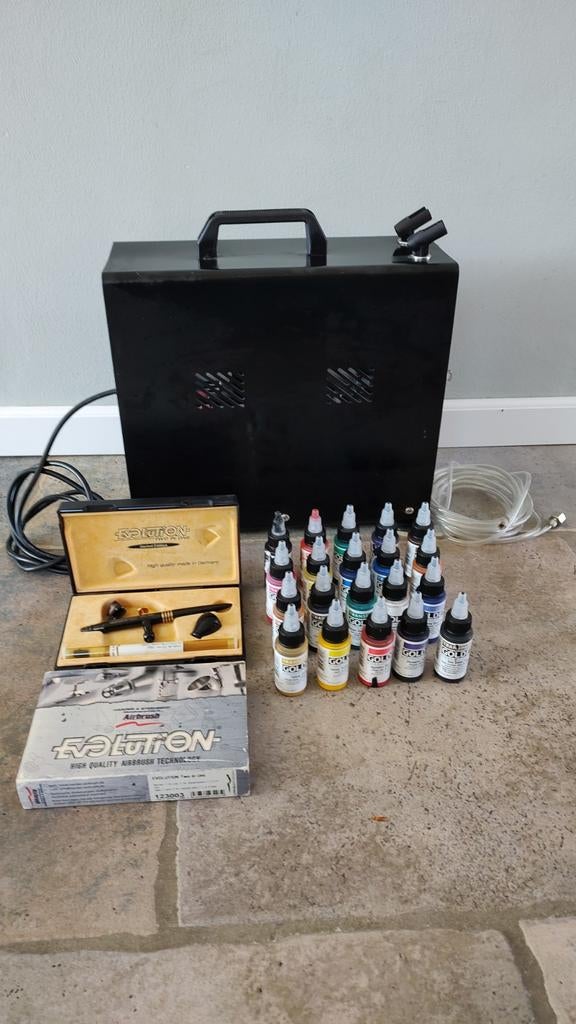 Complete airbrush set compressor Evolution weinig gebruikt !, Ophalen of Verzenden, Zo goed als nieuw
