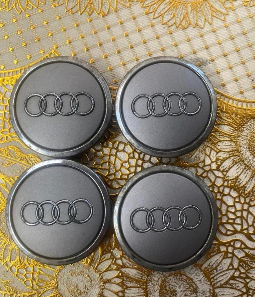 Audi Naafdoppen dm 60/61, Ophalen, Zo goed als nieuw
