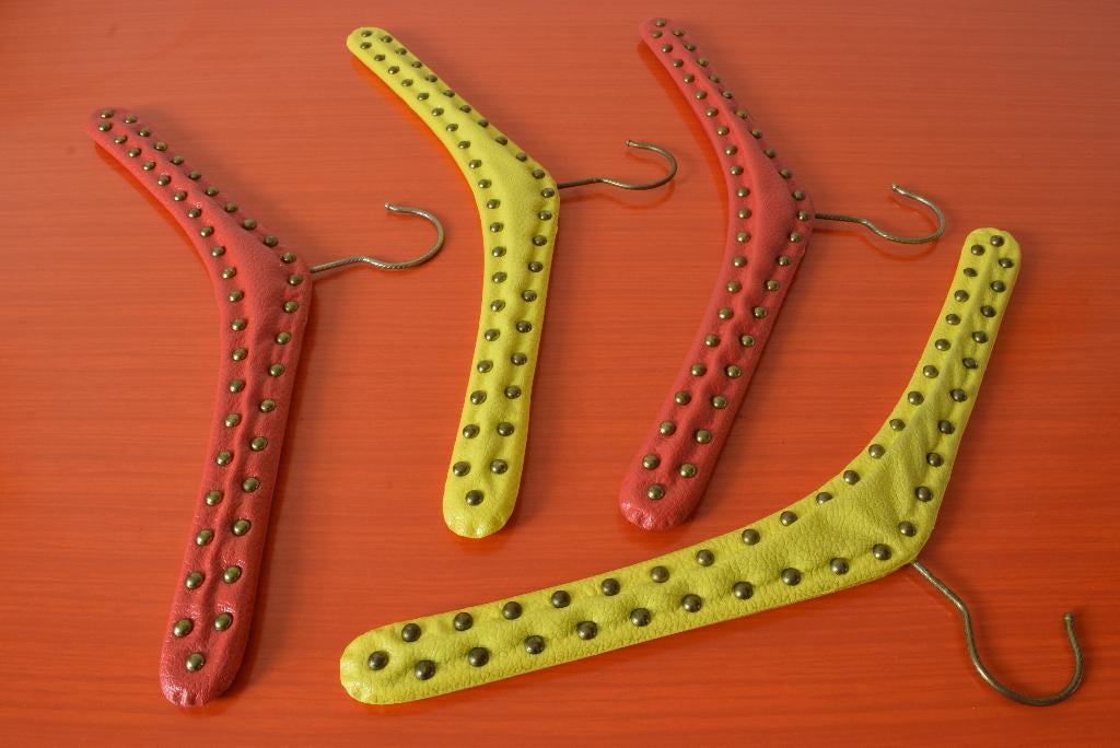 Set van 4 retro vintage kleerhangers / kledinghangers, Antiek en Kunst, Ophalen of Verzenden