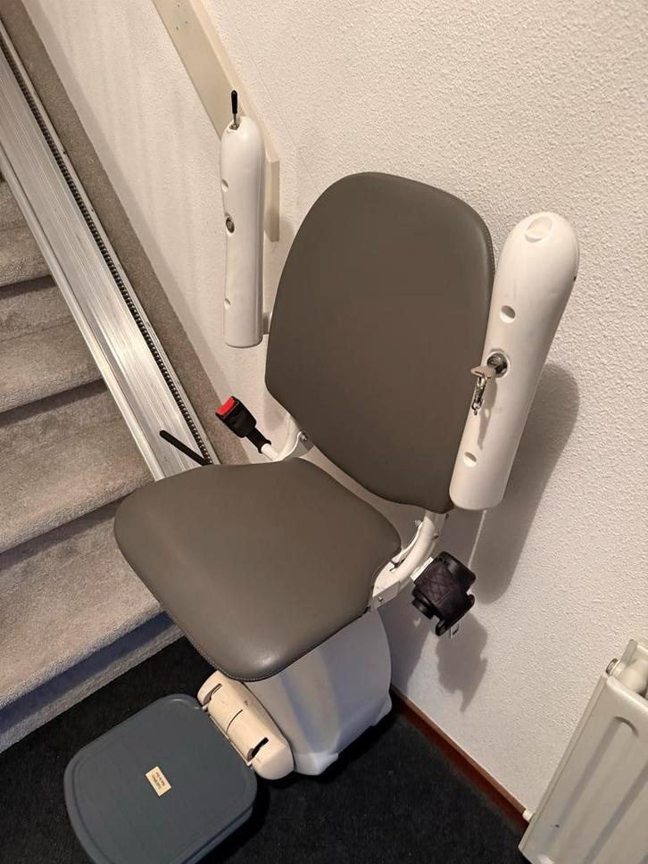 Oto traplift voor rechte trap, Diversen, Trapliften, Zo goed als nieuw, Recht, Ophalen