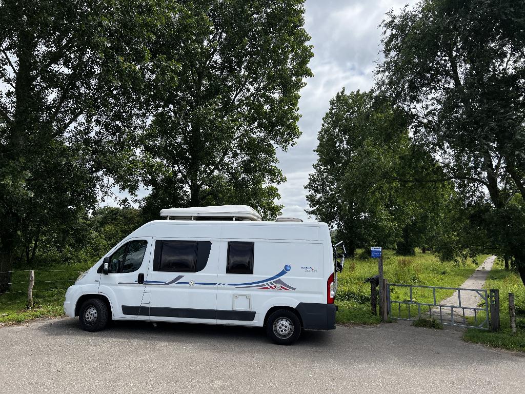 Adria Twin 600 – 4 Persoons Camper – Nieuwe Motor – Daktent, Ringverwarming, Fiat, Particulier, Adria